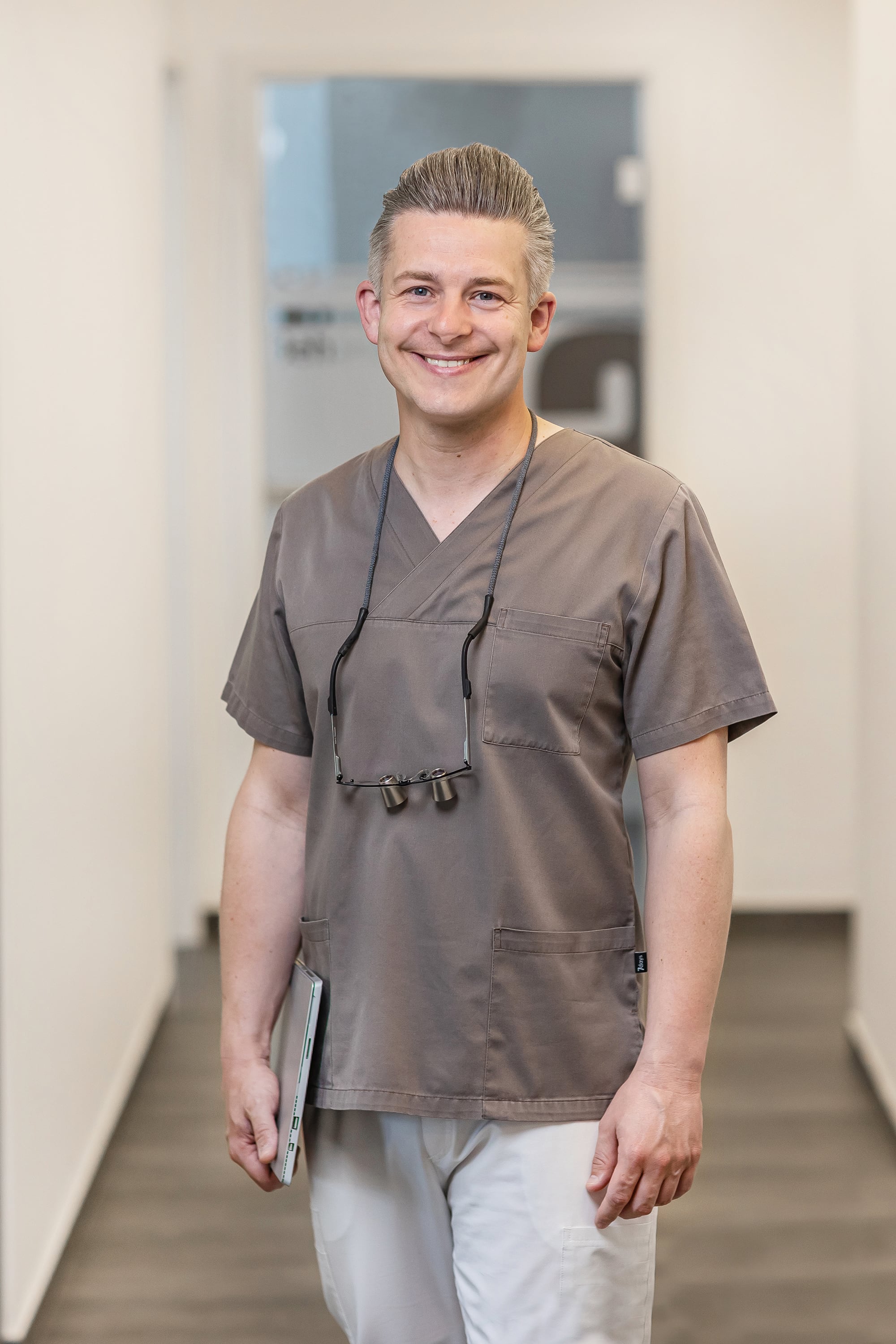 Dr. Christian R. Müller
